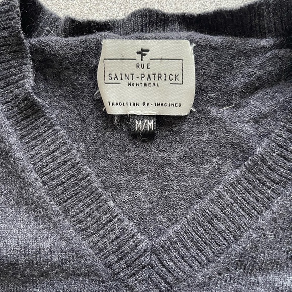 Rue Saint-Patrick Montreal Grey Marino Wool Sweater Size Medium - Picture 5 of 10